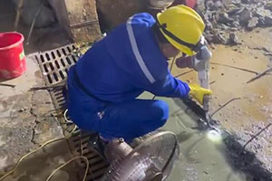 丹东地下室伸缩缝堵漏施工视频